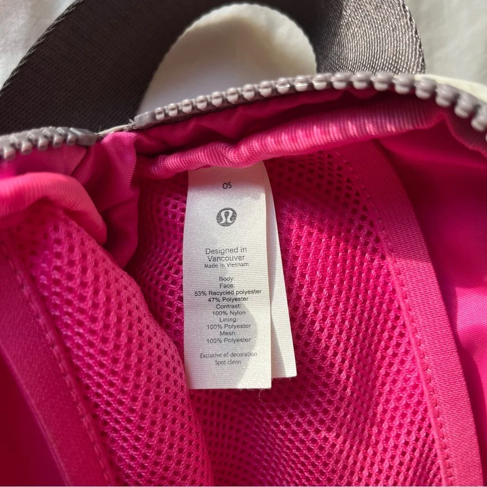 Lululemon Everywhere Adjustable Belt Bag in Pow Pink / Lunar Rock / Chrome 1L